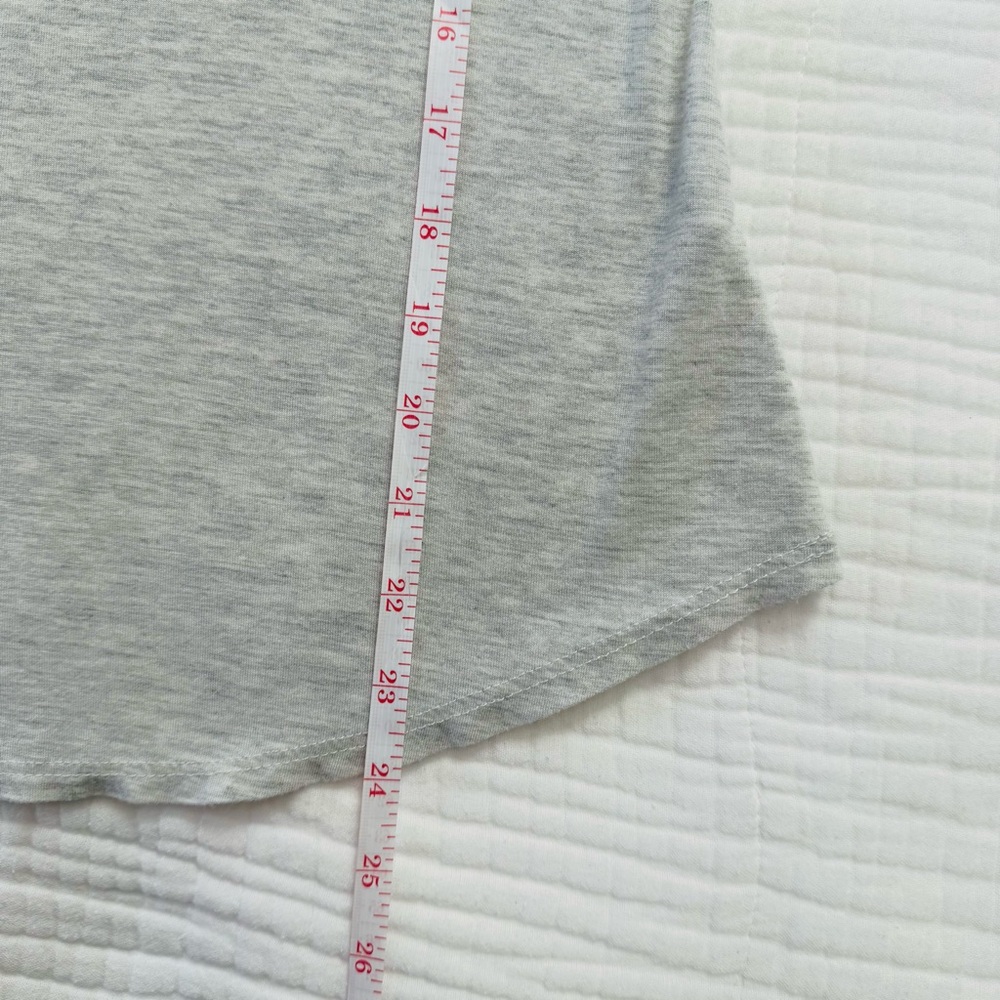 Adrienne light gray lightweight v-neck pocket tee size Medium t-shirt Super soft - Picture 3 of 7